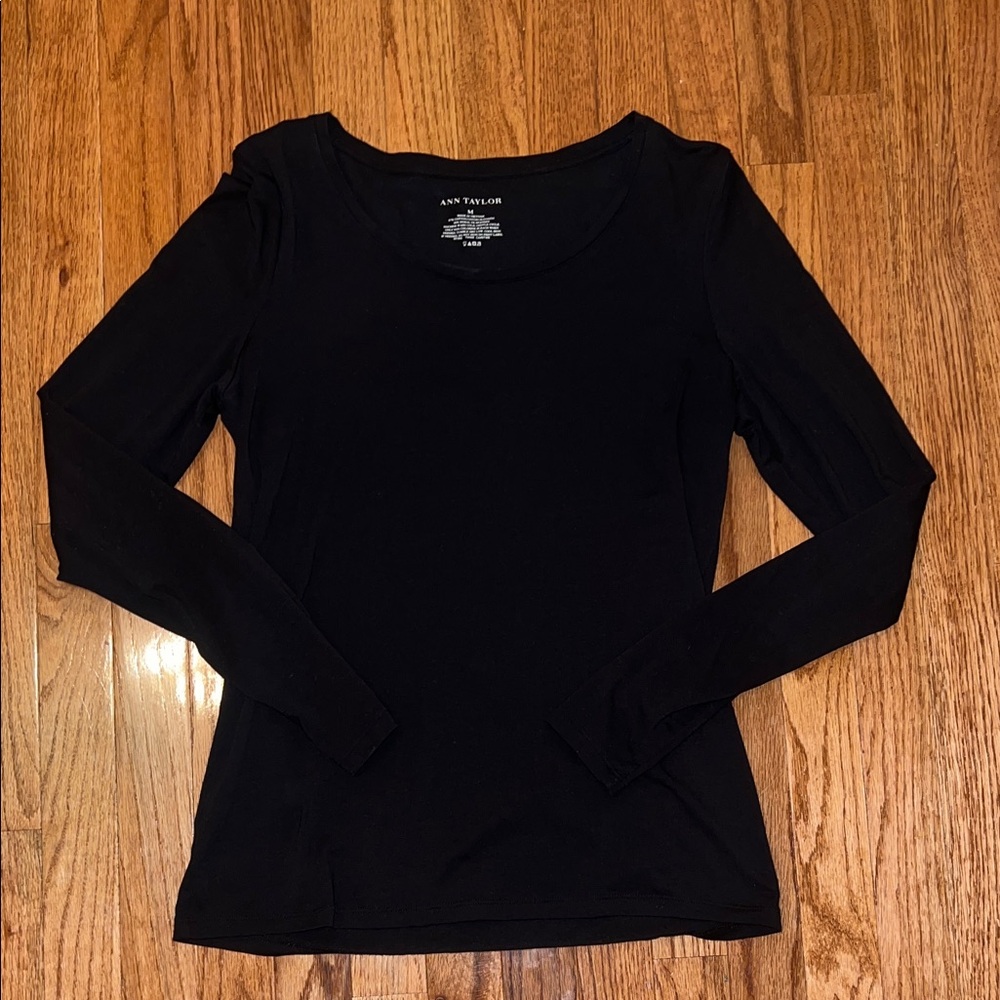 Ann Taylor Black Long Sleeve Blouse Women’s Size Medium